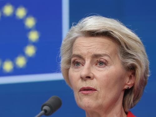Caso vaccini, si decide su Von der Leyen