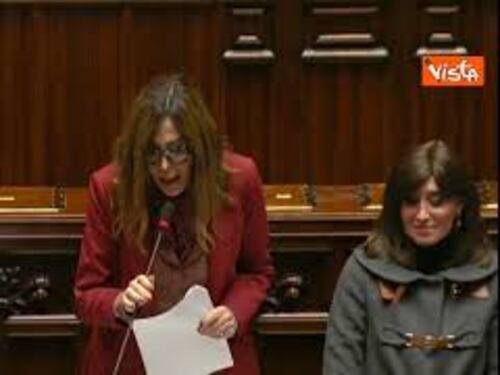 Santanché alle opposizioni: "Sono l'emblema di ci che detestate, lo rappresento plasticamente"
