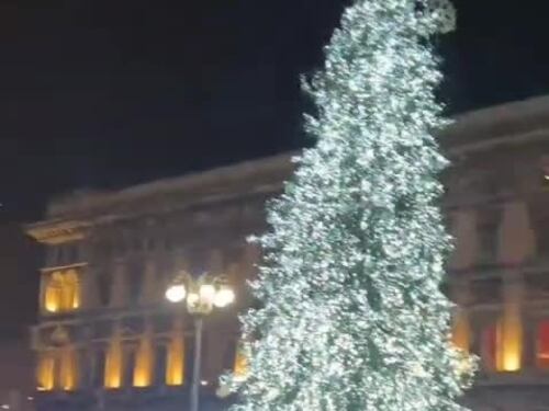 L’assalto al monumento a Vittorio Emanuele II di Milano