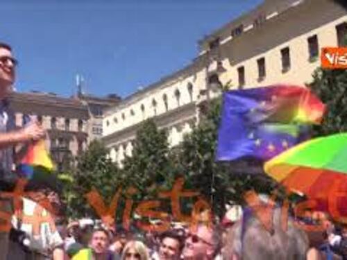 Budapest Pride, la delegazione dei parlamentari da tutta Europa, con Schlein e Calenda