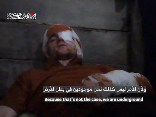 Il video dell'ostaggio Maxim Harkin diffuso da Hamas