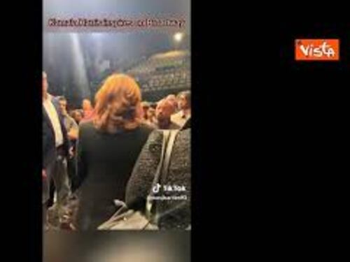 Kamala Harris e "l'insalata di parole", il discorso incomprensibile agli attori di Broadway