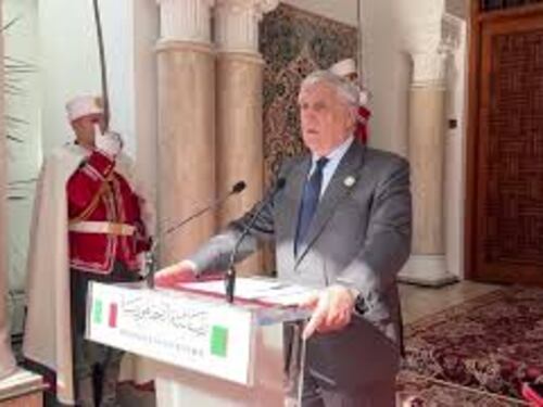 Migranti, Tajani: "Italia e Algeria vogliono rafforzare lotta al traffico di esseri umani"