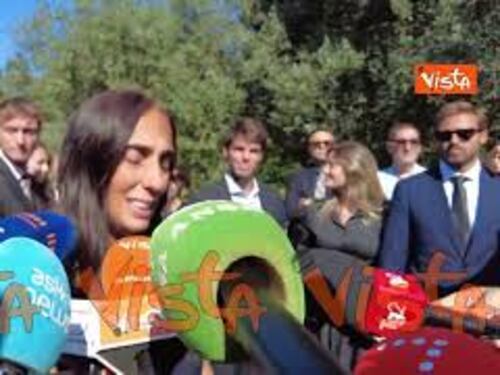 Sveva Fede ai funerali del padre: I giornalisti ci sono stati accanto, lui ne sarebbe contento