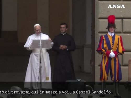Primo Angelus a Castel Gandolfo per il Papa