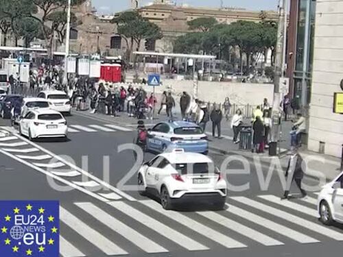 L'aggressione del somalo ai poliziotti in Stazione Termini