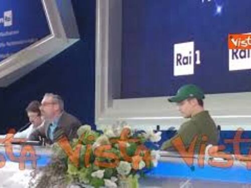 Brunori Sas in conferenza stampa canta la sua "Canzone contro la paura"