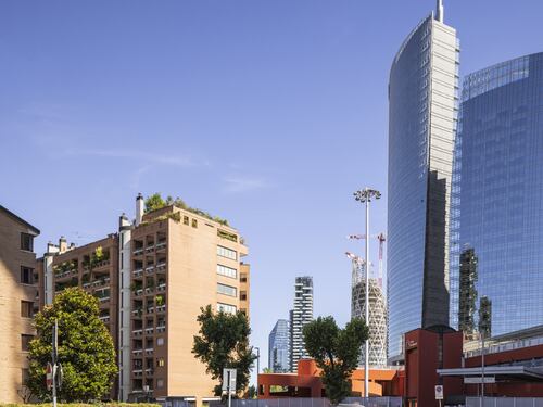 Risiko bancario, cacio e pepe e sfide tra big: Messina avvisa, Orcel risponde