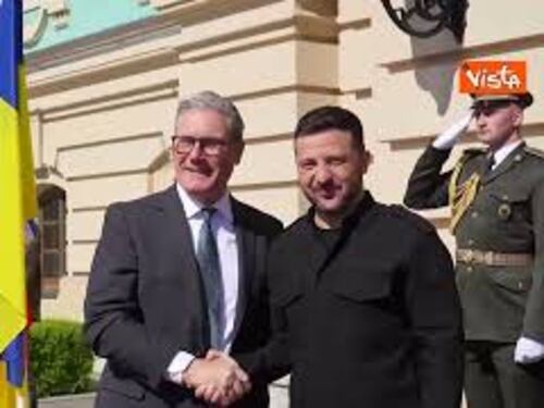 Zelensky riceve a Kiev i leader "volenterosi" Merz, Starmer, Macron e Tusk