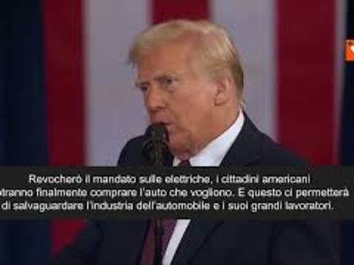 Trump: "Metterò fine al Green Deal, gli americani non dovranno più comprare elettriche"