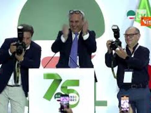 Daniela Fumarola rieletta segretaria generale della Cisl all'unanimità. Lei si commuove