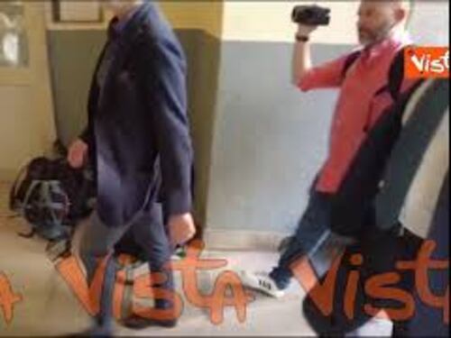 L’arrivo in tribunale a Milano dell’ex assessore Tancredi per riesame per la libertà vigilata