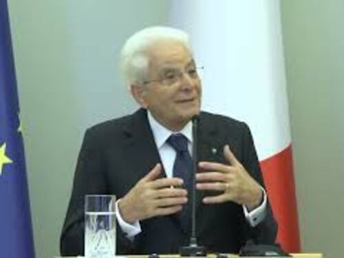 Mattarella: "L'Ue sia un modello di pace per il resto del mondo"