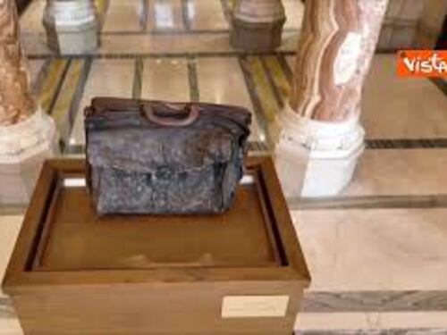 Anniversario Strage Via D'Amelio, ecco la borsa di Paolo Borsellino esposta a Montecitorio