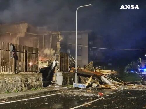 Catania, esplosa una palazzina di due piani per una fuga di gas