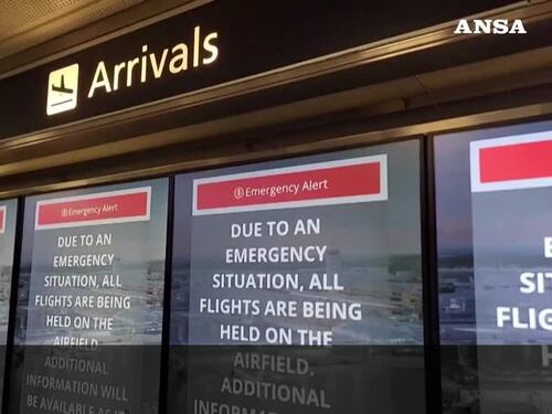 American Airlines: "Cooperiamo alle indagini sull'incidente di Washington"
