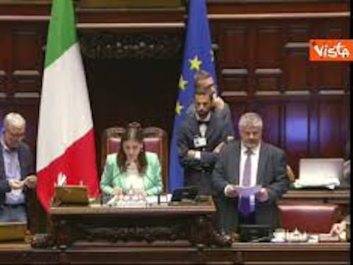 Decreto sicurezza, il Governo ottiene la fiducia della Camera con 201 sì, 117 no e 5 astenuti