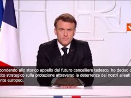 Macron offre all'Ue l'ombrello nucleare francese: Nostra deterrenza atomica ci protegge