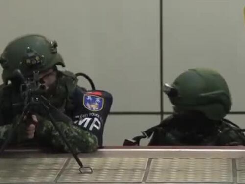 Le esercitazioni militari di Taiwan nella metropolitana di Taipei