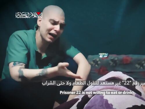 Il video degli ostaggi Yosef-Haim Ohana e Elkana Bohbot diffuso da Hamas