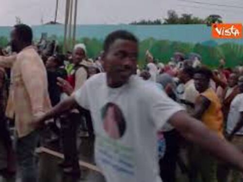 La premier accolta a Jimma in Etiopia dagli abitanti: "Meloni, Meloni"
