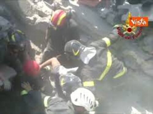 Casamicciola, 8 anni fa il devastante sisma. Il salvataggio dei 3 fratellini Ciro, Mattias, Pasquale
