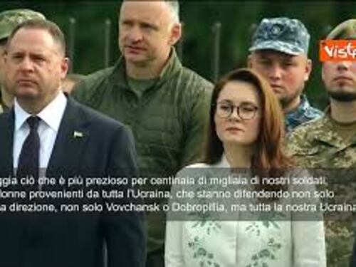 Giornata della bandiera ucraina, Zelensky: Non cederemo la nostra terra agli occupanti