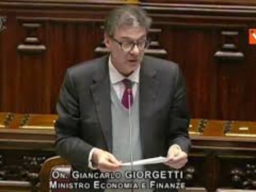 Giorgetti: "In corso valutazione operazioni UniCredit e Mps"