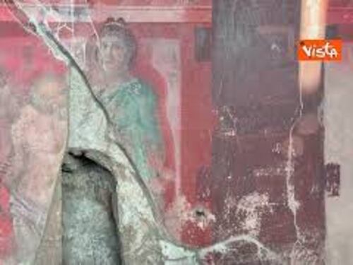 Scoperta a Pompei nuova sala affrescata con iniziazione ai misteri e corteo di Dioniso, le immagini