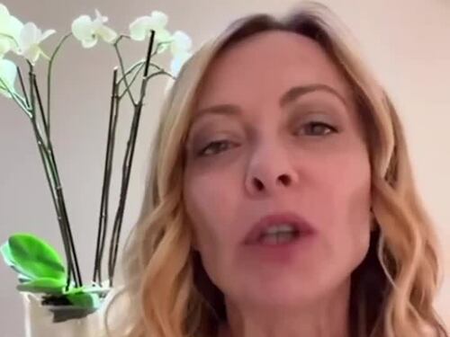 Il videomessaggio di Meloni per la Festa della mamma: "Auguri, abbiamo una forza sovrumana"