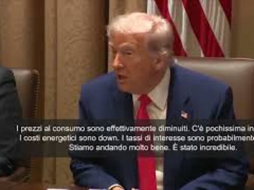 Trump: "I prezzi diminuiscono, c'è poca inflazione. Stiamo lavorando bene"