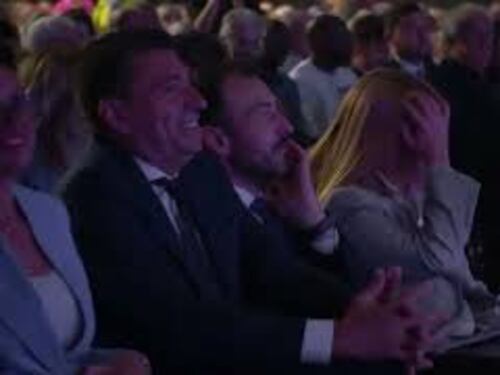 Standing ovation al Meeting di Rimini, Meloni si commuove