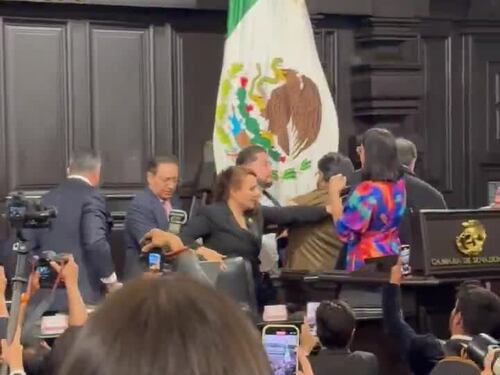Messico, il video della rissa in Senato