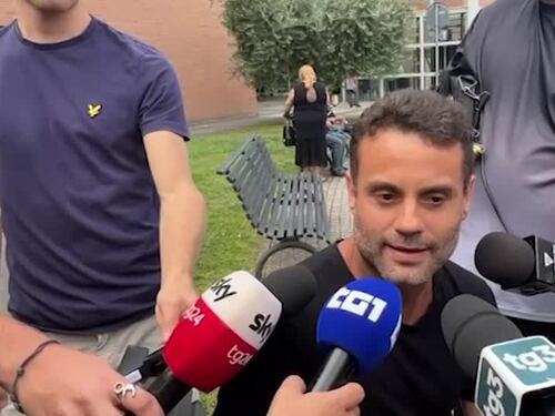 Morto Pippo Baudo, l’omaggio dei fan all'ospedale