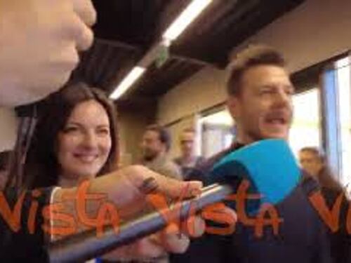 Alessandro Cattelan: Stasera cosa canto? 'Back for good' dei Take That
