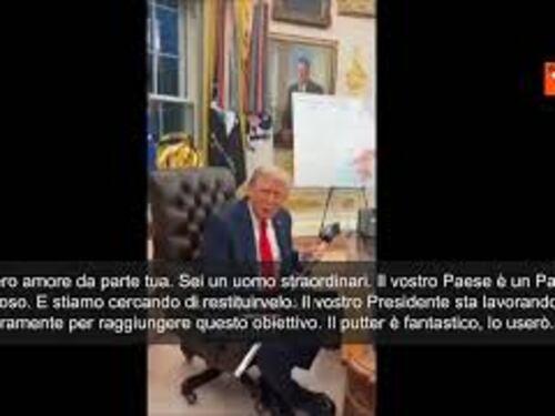 Zelensky dona a Trump mazza golf di giocatore ferito in guerra, il tycoon: Grazie, la userò