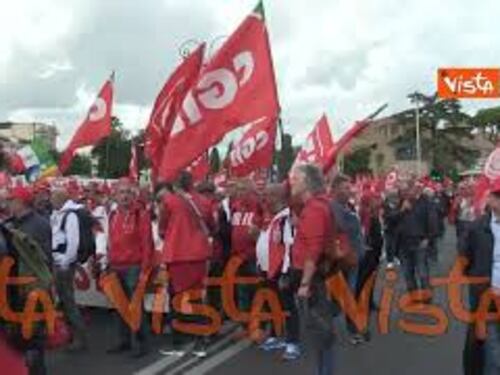 "Democrazia al lavoro", la manifestazione della Cgil a Roma, la partenza del corteo