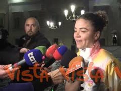 Milano Cortina 2026, Paolini: "Portare la Fiamma Olimpica per me è stato un privilegio"