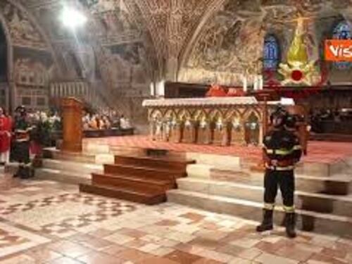 Celebrato ad Assisi il Giubileo dei Vigili del fuoco, la Messa officiata da Monsignor Giovanni Zampa