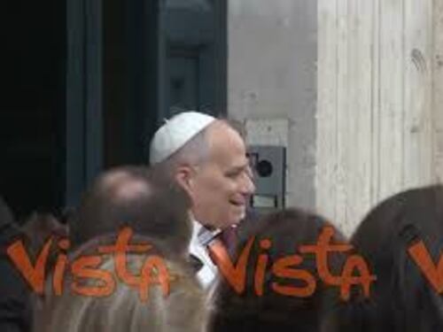 Papa Leone XIV a sorpresa in Senato, il pontefice lascia Palazzo della Minerva dopo la visita
