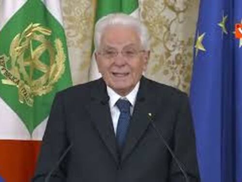 Mattarella: "Unione Europea oggi sconta gli effetti della mancanza di difesa comune"