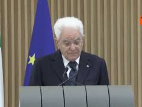 Mattarella cita aforisma Einstein: Con Ai rischio prevalenza stupidità naturale