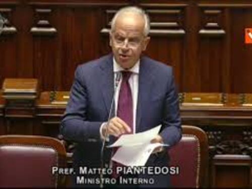 Piantedosi: "Valutiamo misure per migliorare la sicurezza dei cortei"