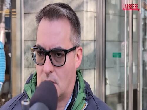 "Qui girano Maranza". Le voci dei testimoni dopo l'accoltellamento in piazza Gae Aulenti
