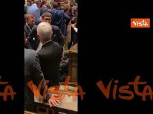 Attacco a Flotilla, le opposizioni occupano banchi del Governo in Aula alla Camera