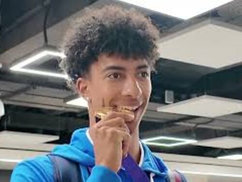 L'atleta Furlani, medaglia d'oro Mondiali atletica di Tokyo, torna in Italia, l’arrivo a Fiumicino