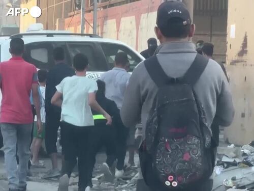 Gli ostaggi liberati tornano a casa