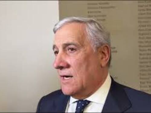 Tajani: Dobbiamo impedire che dal 2035 in Ue ci sia solo produzione di auto elettriche