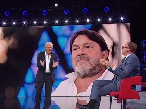 "Quando lo fanno gli altri è fascismo...". Così Cerno smaschera Ranucci
