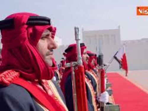 La firma degli accordi tra Meloni e Re Al Khalifa in Bahrein al Consiglio di Cooperazione del Golfo